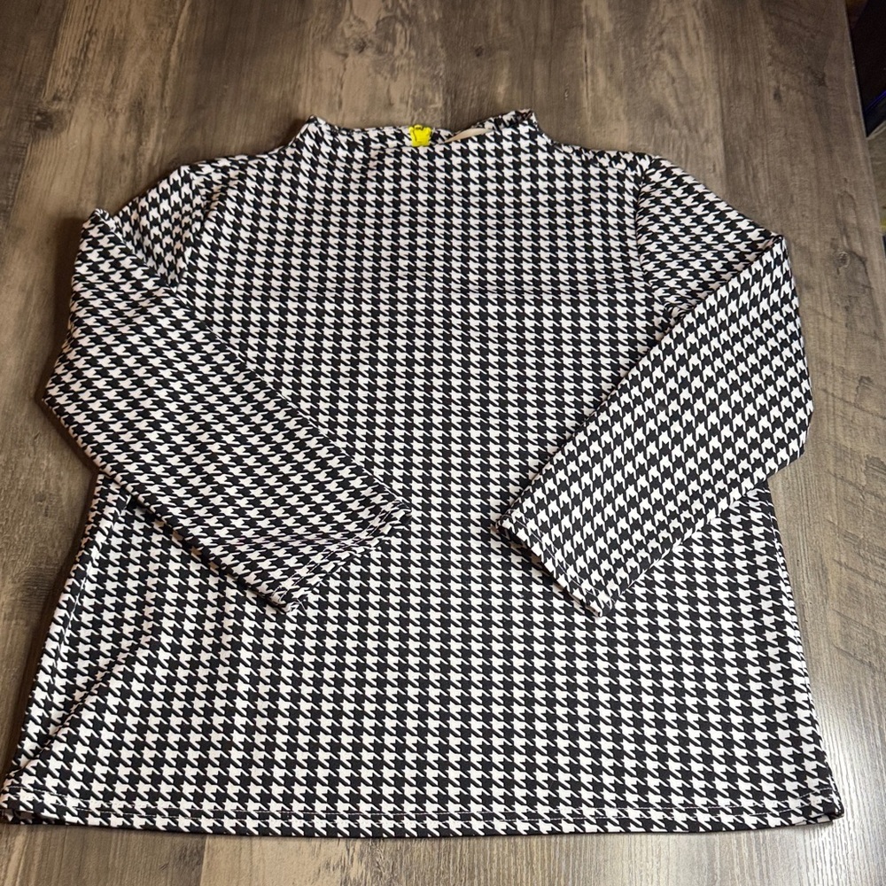 MELLODAY Black and White Turtleneck Sweater